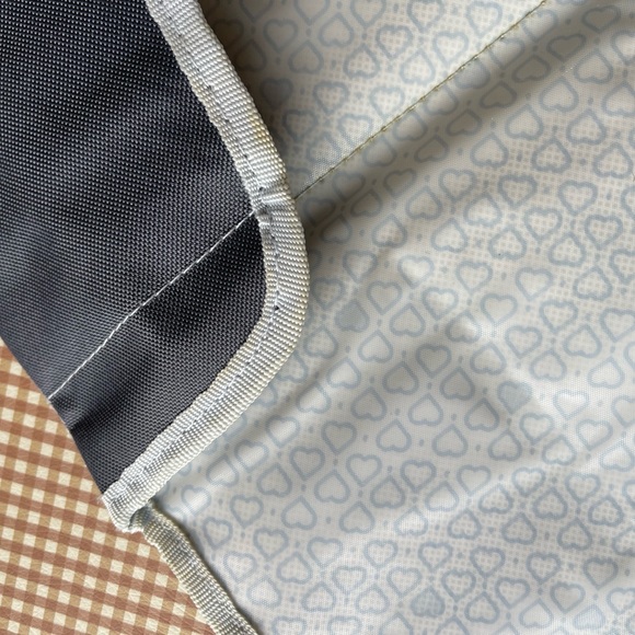 Munchkin designer diaper change kit. Set of 2 - Picture 7 of 11